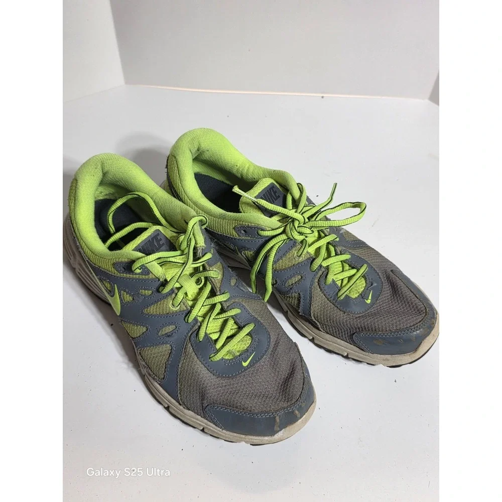 Nike Womans‎ Running Sneakers Size 8.5 Revolution #724923-410